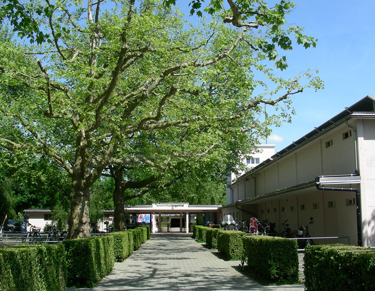Eingangsbereich zum Schwimmbad Langenthal