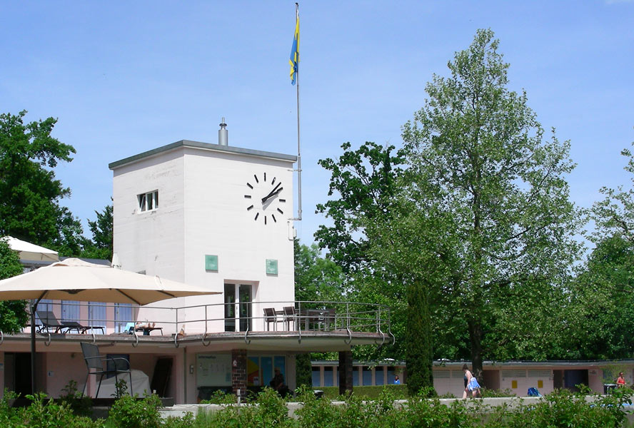 Turm im Schwimmbad Langenthal